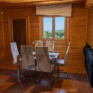 Сasa de vacaciones Casa De Madera En, Calafell